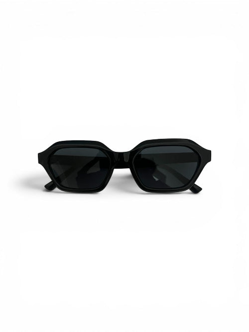 Akila Zed – Black